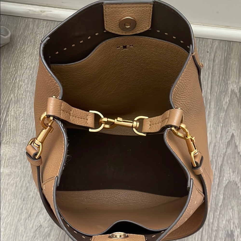 Tory Burch Tan Shoulder Bag - Picture 5 of 6